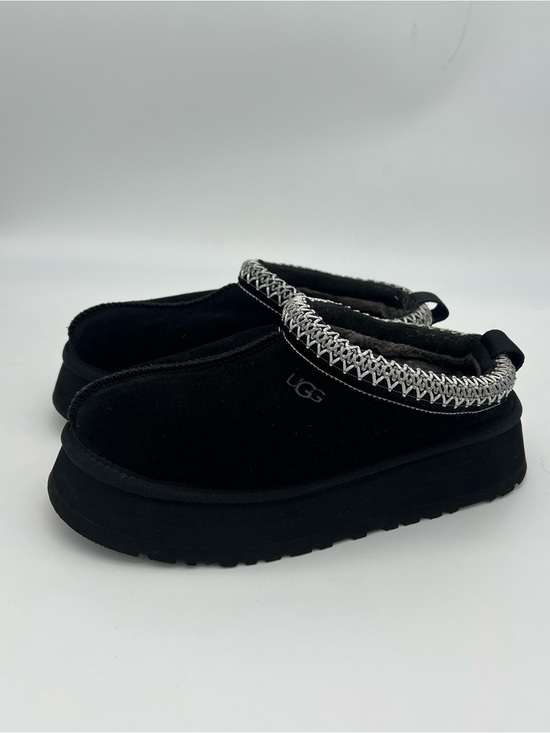 UGG Shoes - Ugg Tasman Platform Women’s size 6 black suede leather gray shearling shoes mule